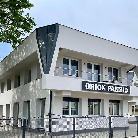 HajdúszoboszlóOrion Panzio住宿加早餐旅馆 外观 照片